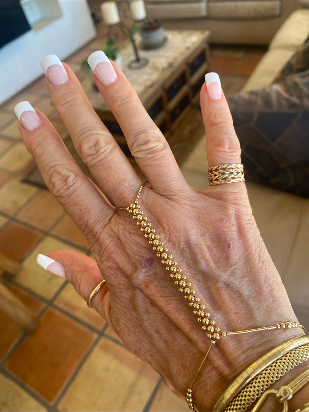 🎉 14K GOLD FILLED HAND BRACELET!